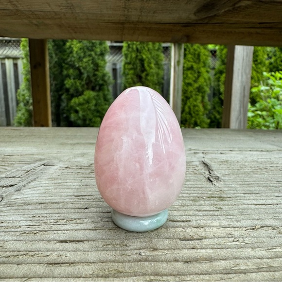 Rose Quartz Crystal Egg with Ring Holder - Picture 2 of 9